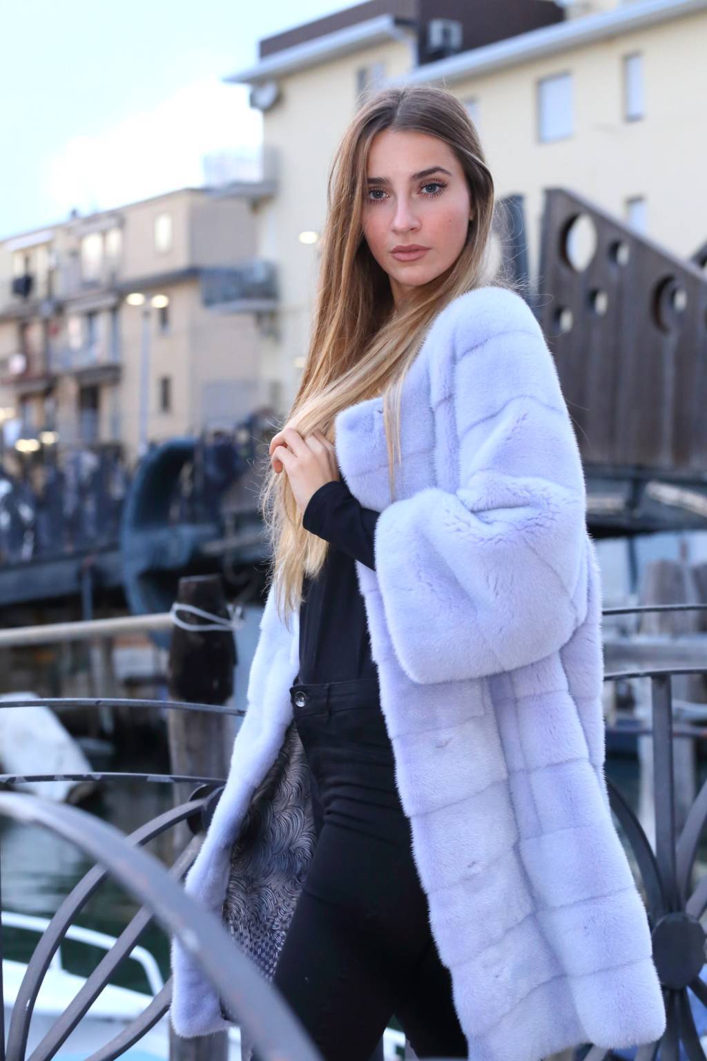 Cappotto in visone Saga colore azzurro polvere