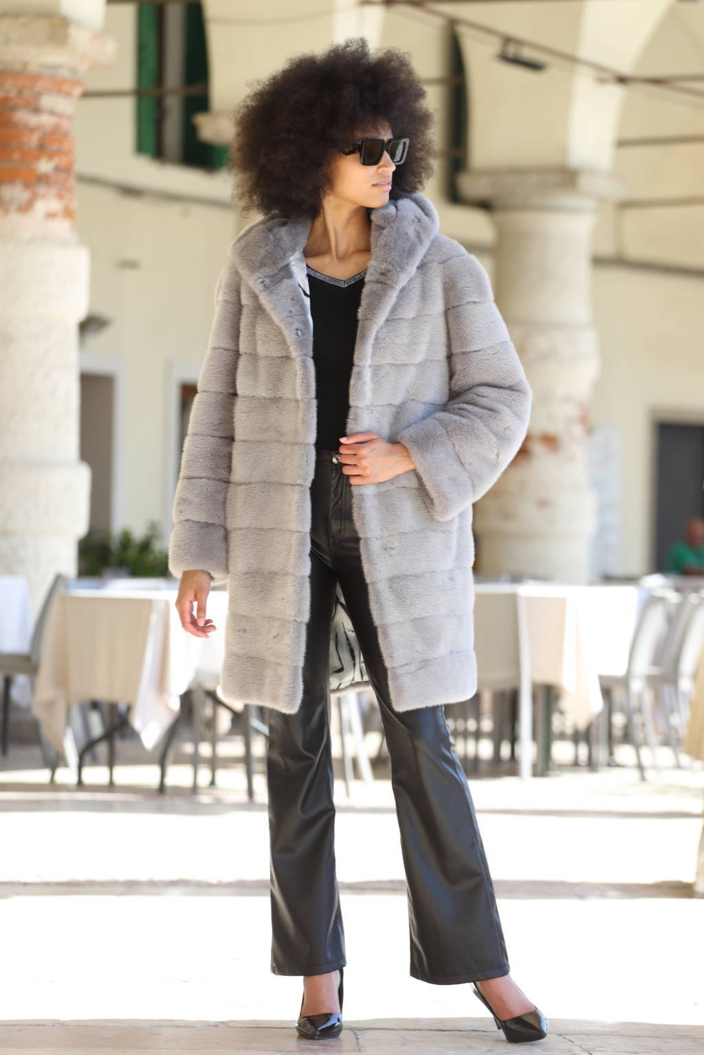 Cappotto in visone di colore grigio